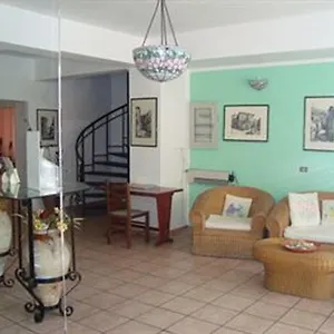https://hotel-la-grotta.sicilyhotelsitaly.net