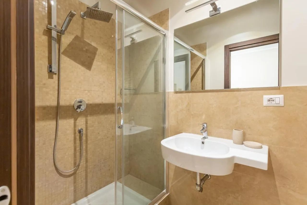 Daplace - Gran Torino Suites Rome 0*,