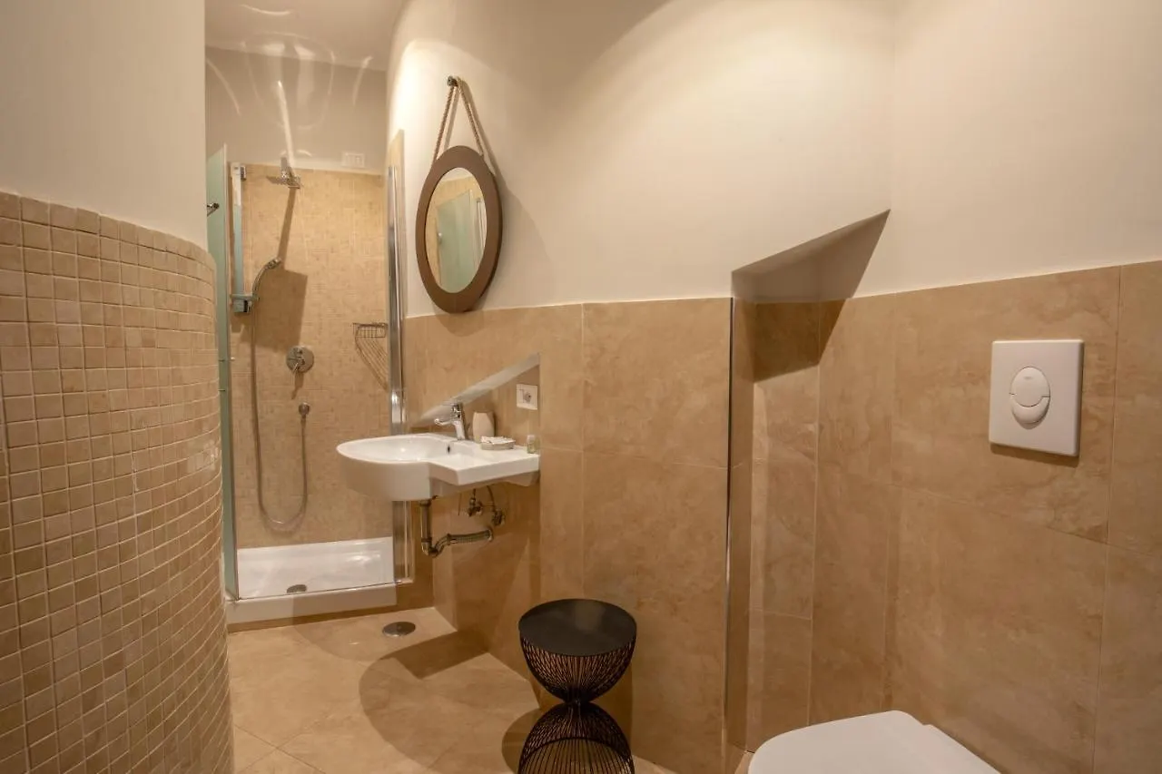 Daplace - Gran Torino Suites Rome